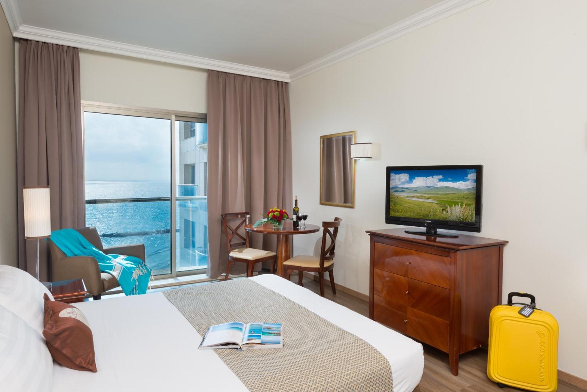 Leonardo Plaza 4*