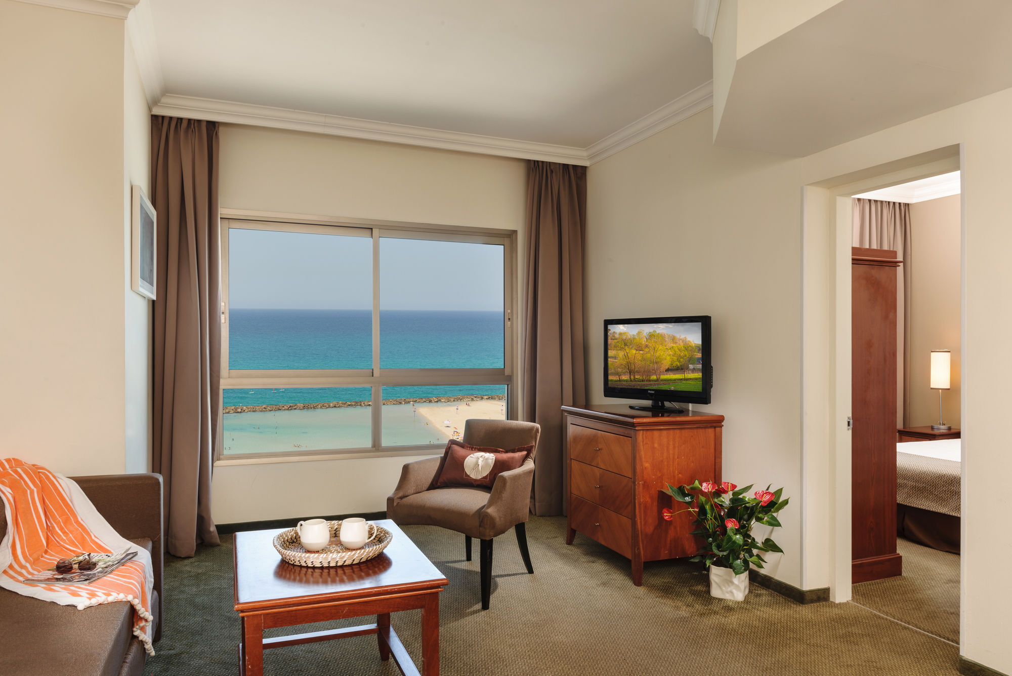 Leonardo Plaza Hotel 4*