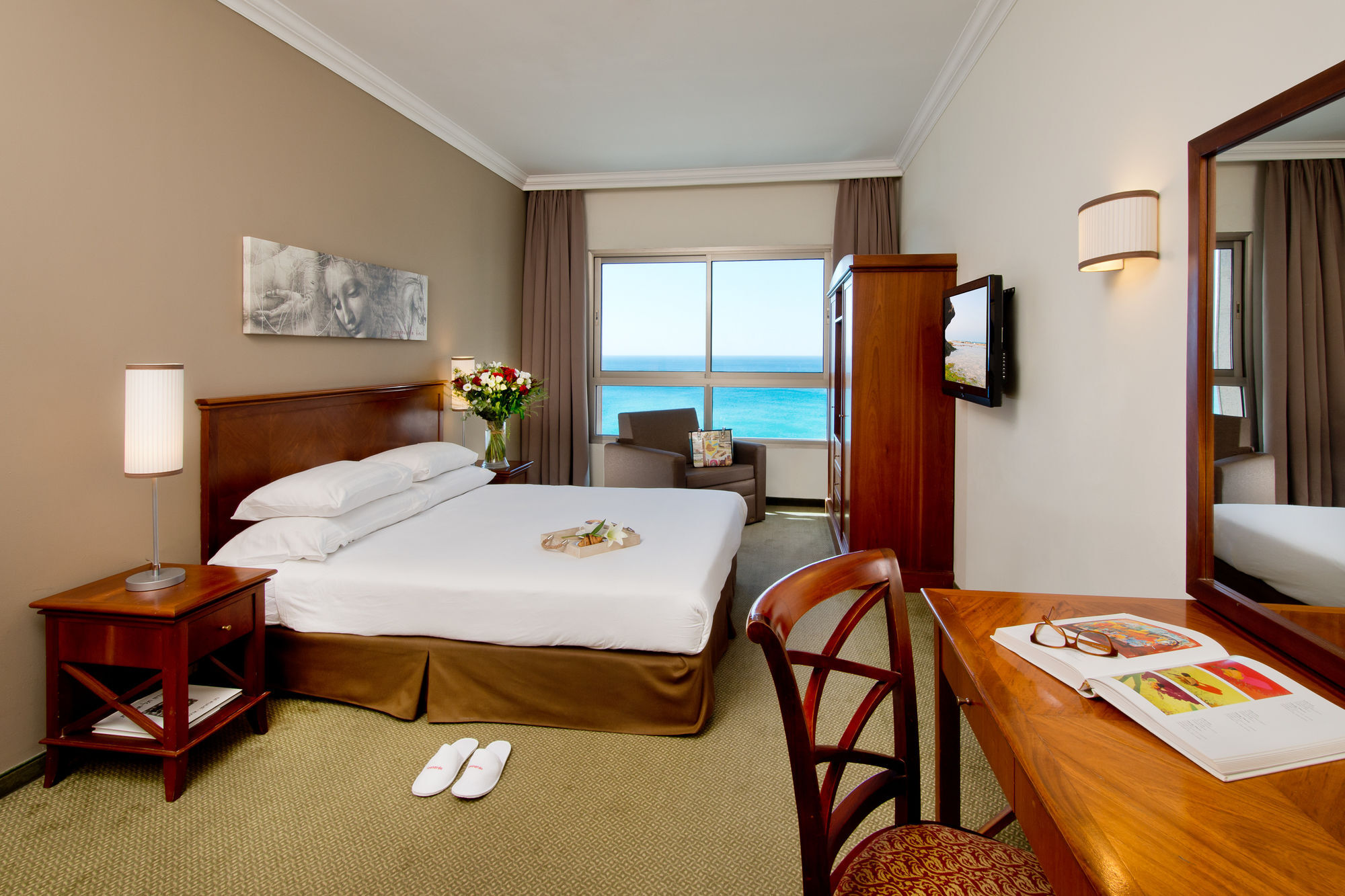 Hotel Leonardo Plaza 4*